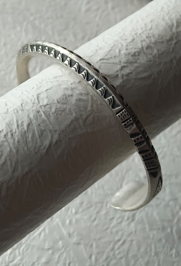 【新品】カレンシルバー バングル /カレン族 /民族模様/高純度/ 32g