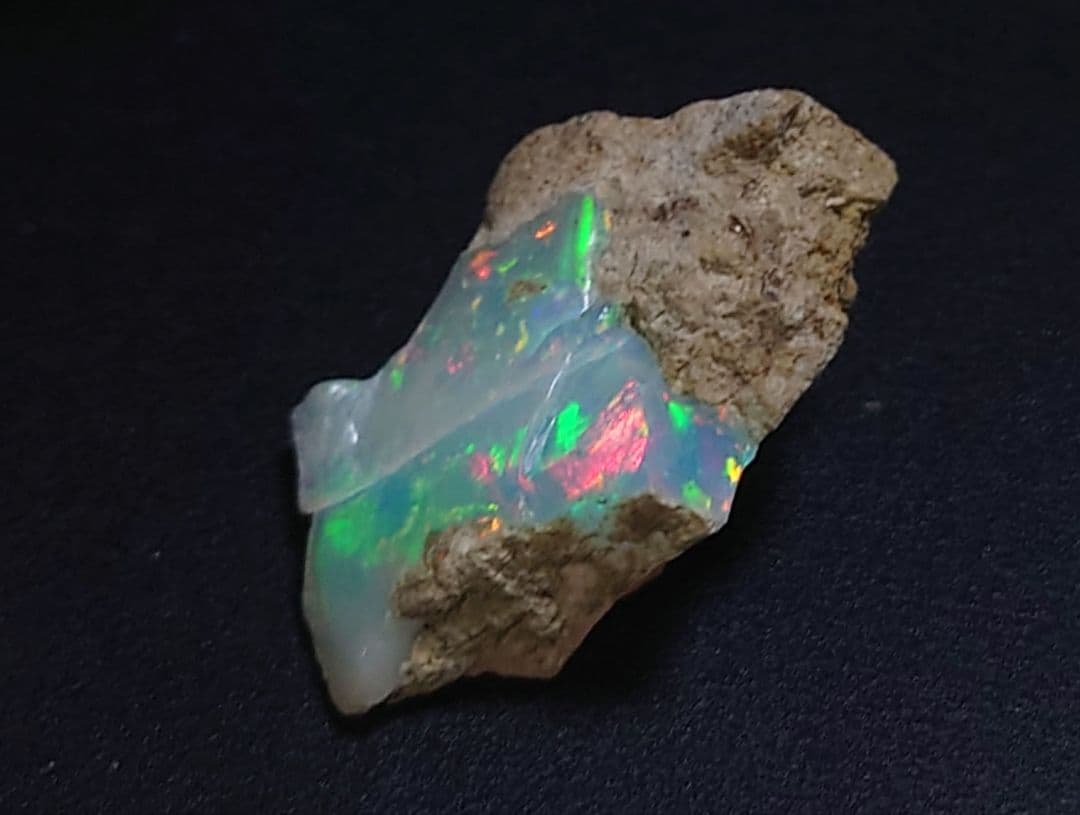 エチオピアウェロ産　オパール 原石　ジュエリーグレード　鉱物標本