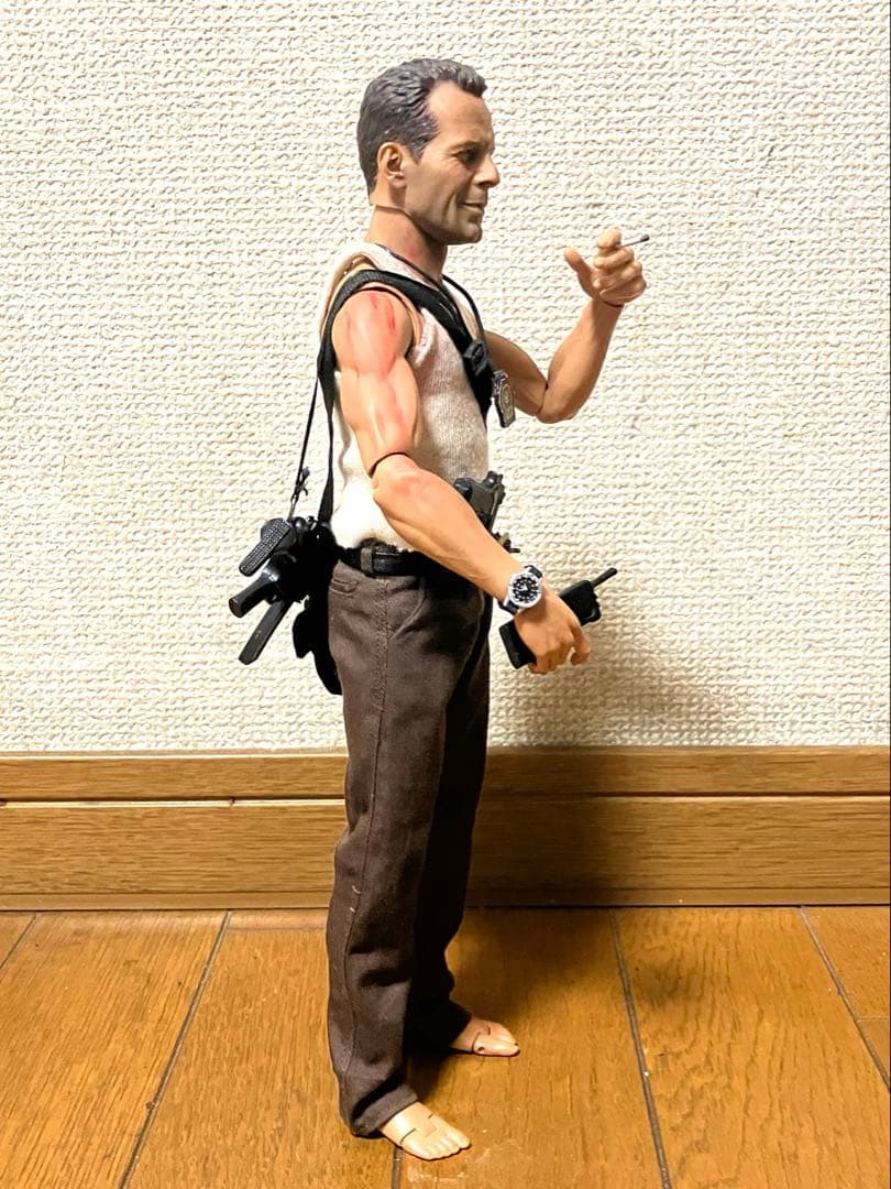 本日終了　ダイハード　1/6カスタム　フィギュア　ホットトイズ　ブルースウィルス