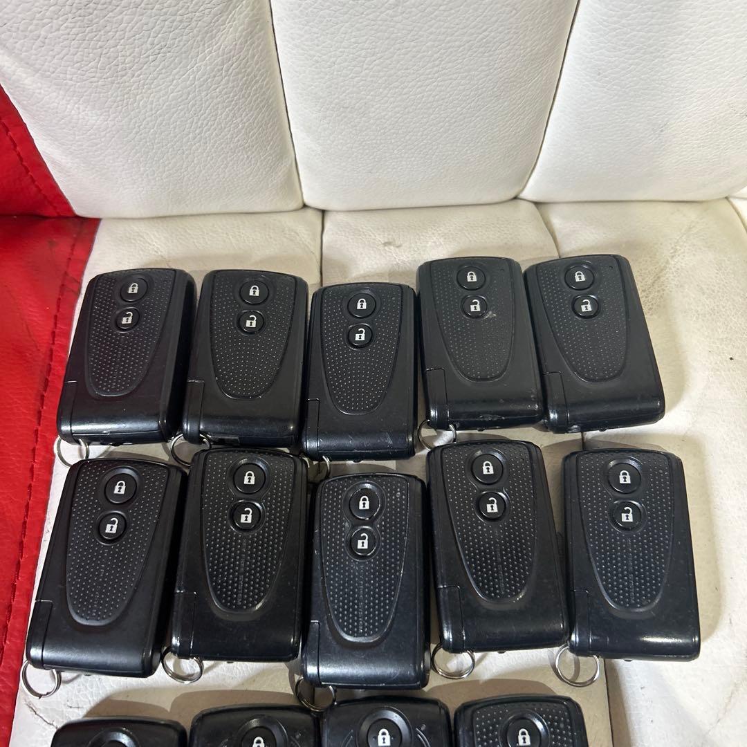 ダイハツ　スマートキー　20個