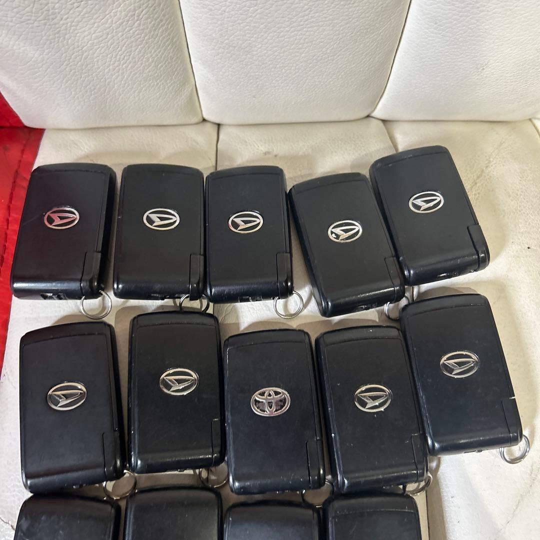 ダイハツ　スマートキー　20個