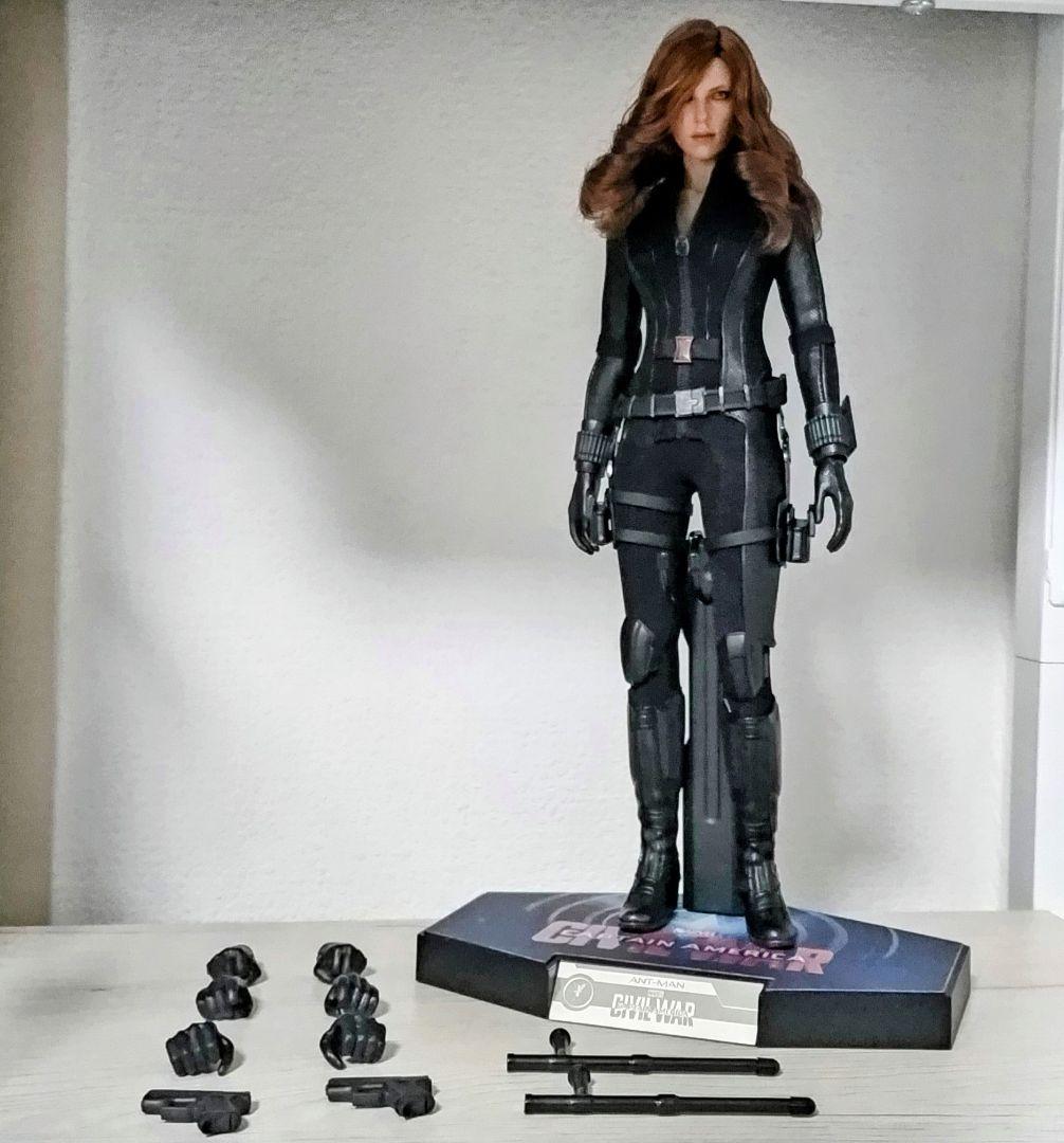 ホットトイズ　ブラック・ウィドウ