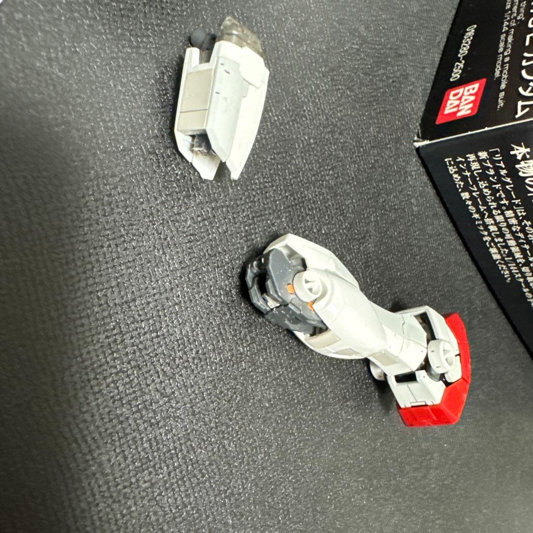 RG シャア専用ザク、シャア専用ズゴック、Ζガンダム、ガンダム（膝関節折れ）