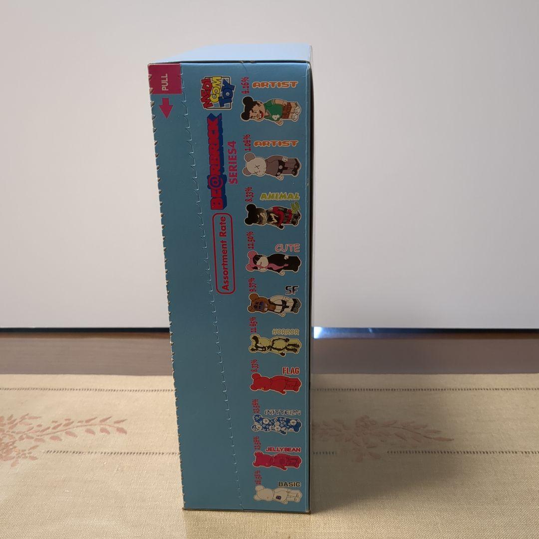 未開封box　BE@RBRICK　ベアブリックシリーズ4