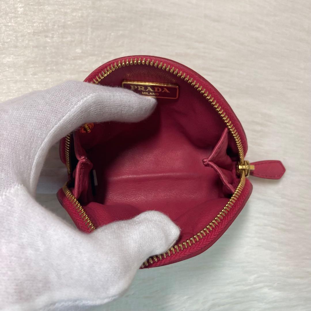 早い者勝ち　美品　PRADA プラダ　小銭入れ　ケース　ピンク　チャーム