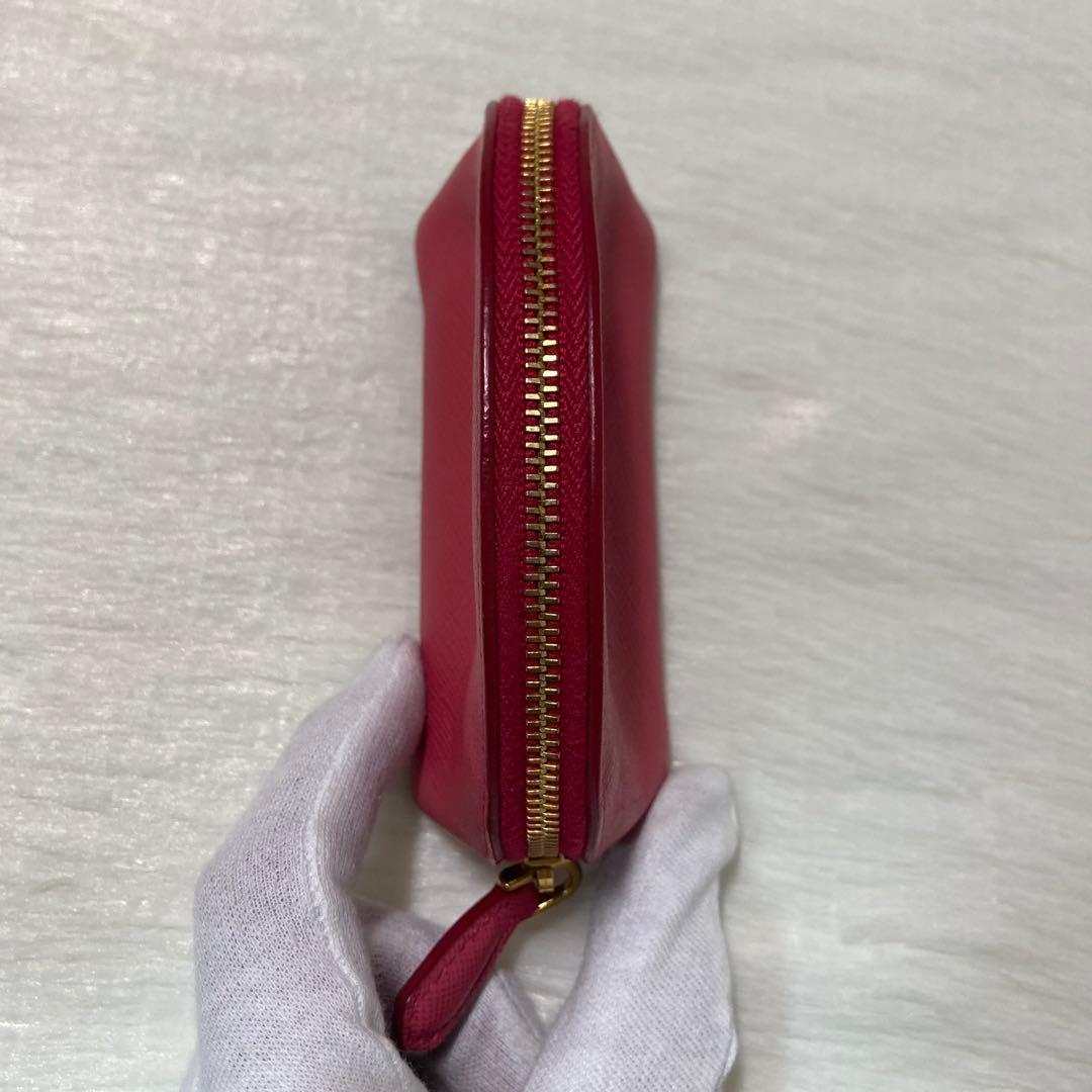 早い者勝ち　美品　PRADA プラダ　小銭入れ　ケース　ピンク　チャーム
