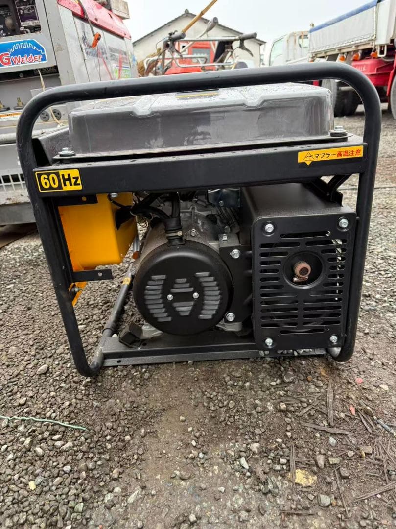 【福岡県みやま市】美品　パワーテック ガソリン エンジン 発電機 KGE3.5