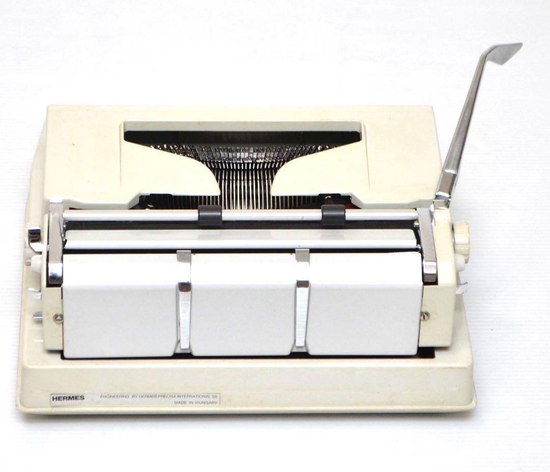 【入手困難/オススメ品】HELMES エルメス 3000 タイプライター