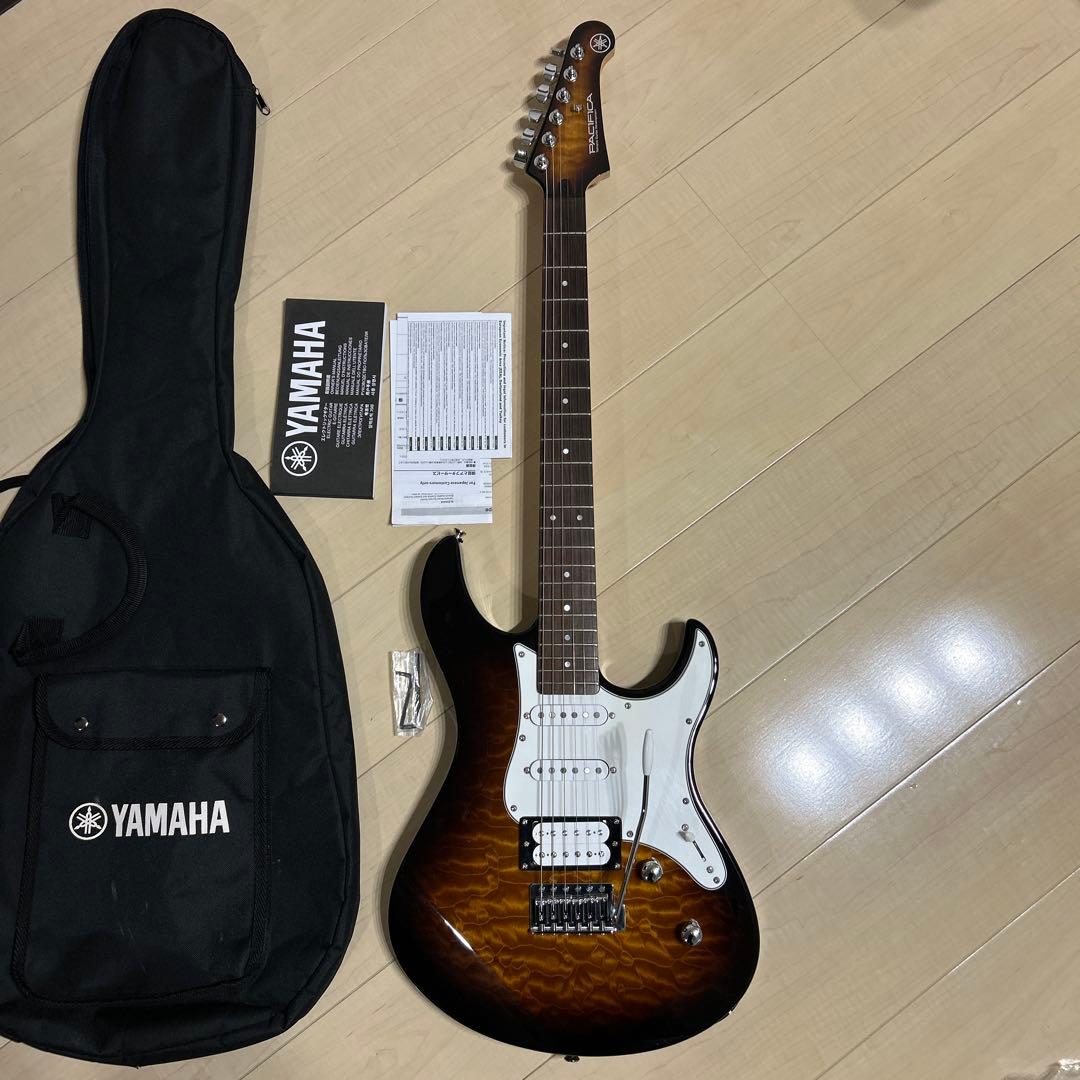 ヤマハ　パシフィカ　YAMAHA PACIFICA 212VQM