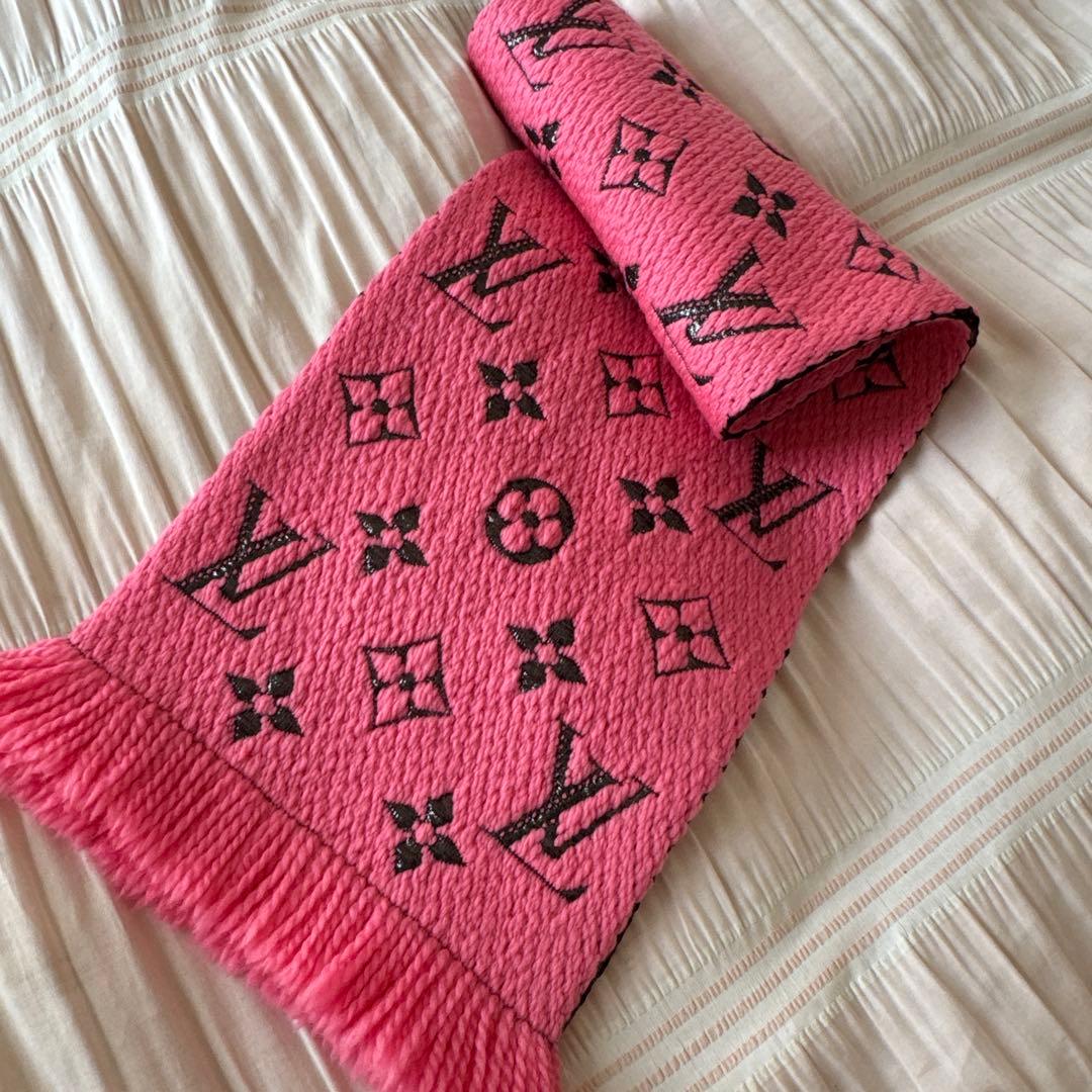 ルイヴィトン エシャルプ ロゴマニア マフラー ローズポップ ピンクM76070