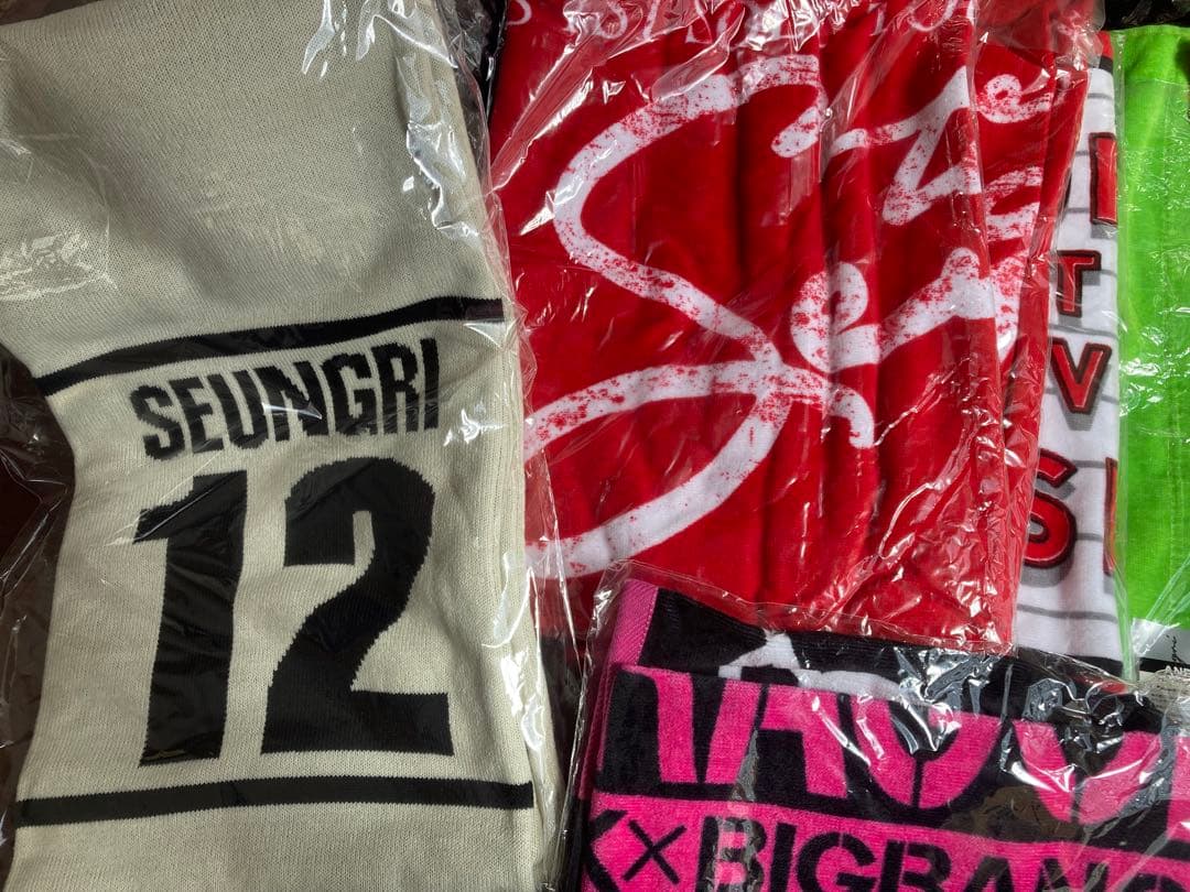 BIGBANG SEUNGRI V.I G-DRAGON グッズ まとめ