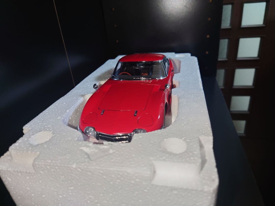 ミニカー 1/18 TOYOTA 2000ft Coupe