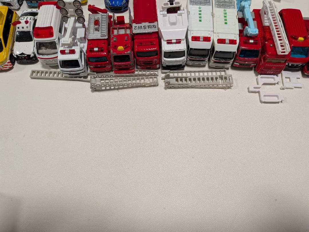 トミカ 中古 59個 新品 3個 トミカ以外 29個 計 91個