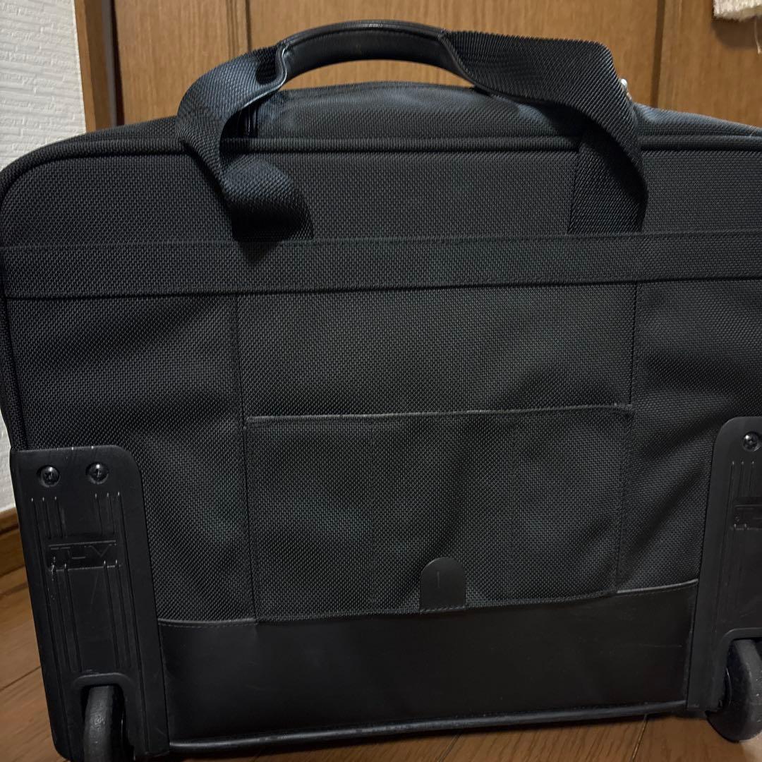 TUMI 黒 ビジネスキャリー　トゥミ キャリーオンバッグ26003D4