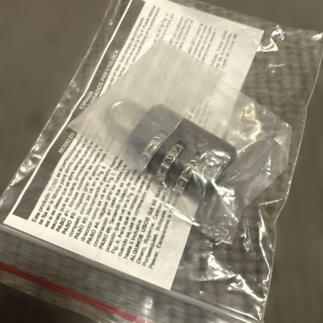 TUMI 黒 ビジネスキャリー　トゥミ キャリーオンバッグ26003D4