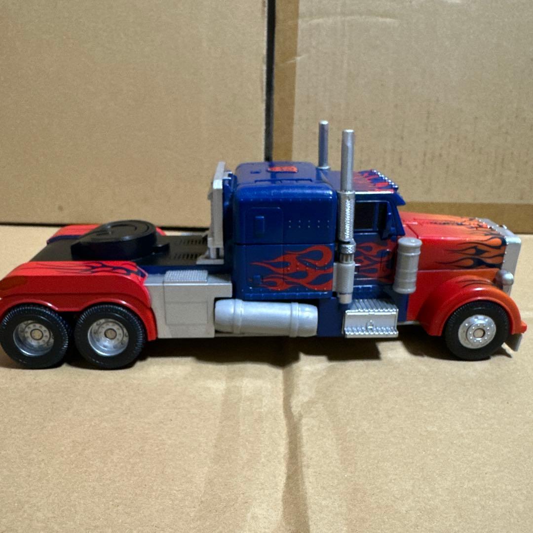 トランスフォーマーステルスフォース　オートチェンジビークル オプティマスプライム