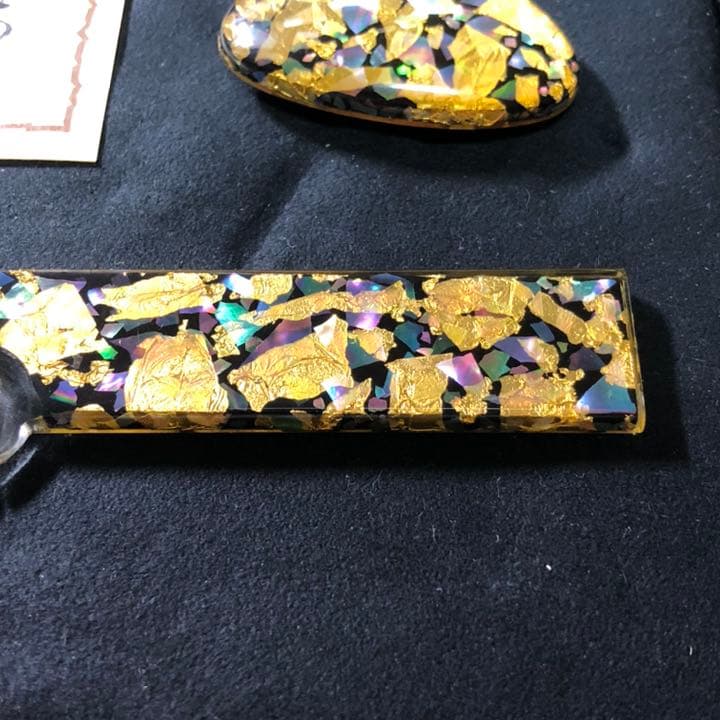 帯留め かんざし K18金具 24金箔 レイモンド・デイビス作 『ちゃちゃ』