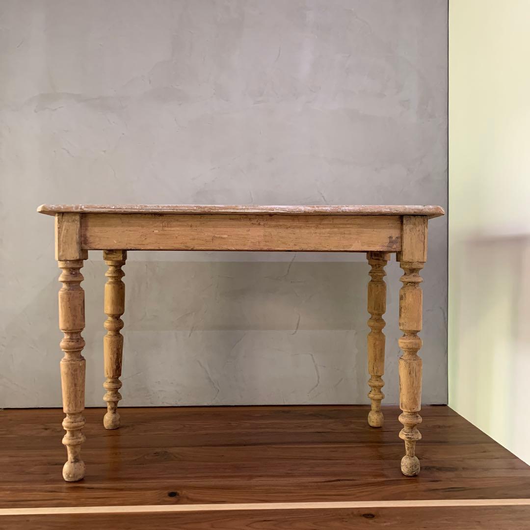 アンティークテーブル　ヨーロッパデスク　什器　フランスアンティーク　机