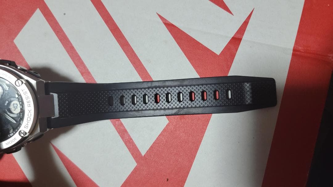 【美品】CASIO G-SHOCK GST-W110