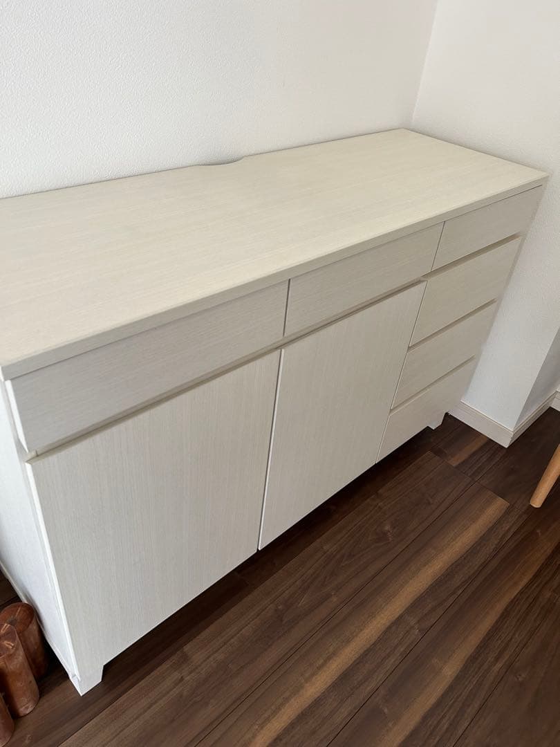 リビングキャビネット