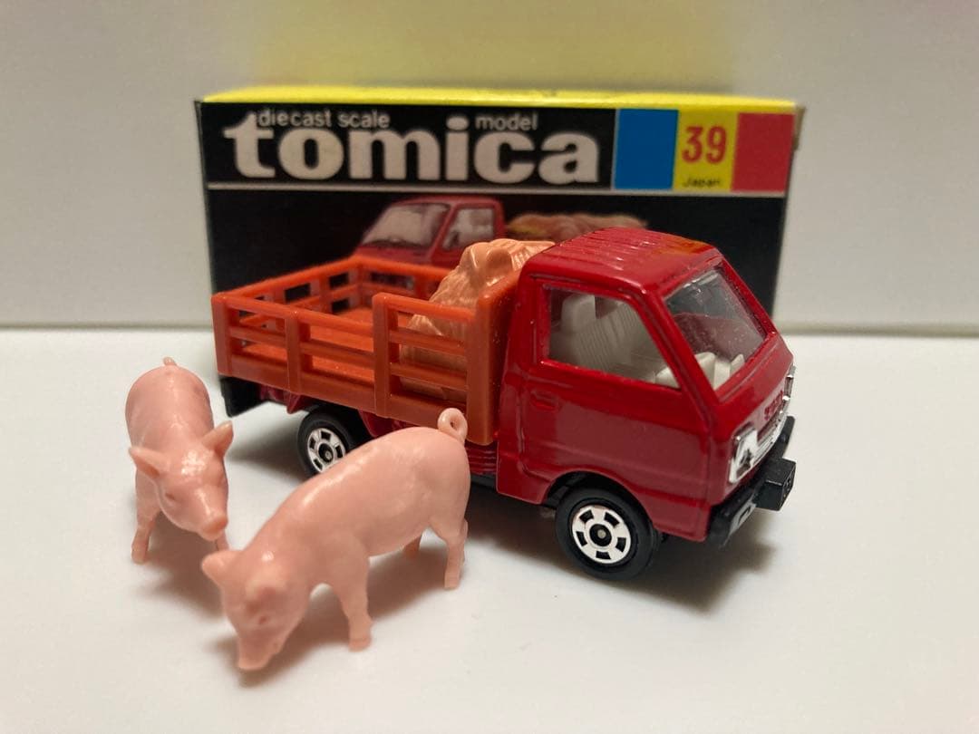 トミカ　No.39 黒箱　日本製　スズキ　キャリィ　家畜運搬車