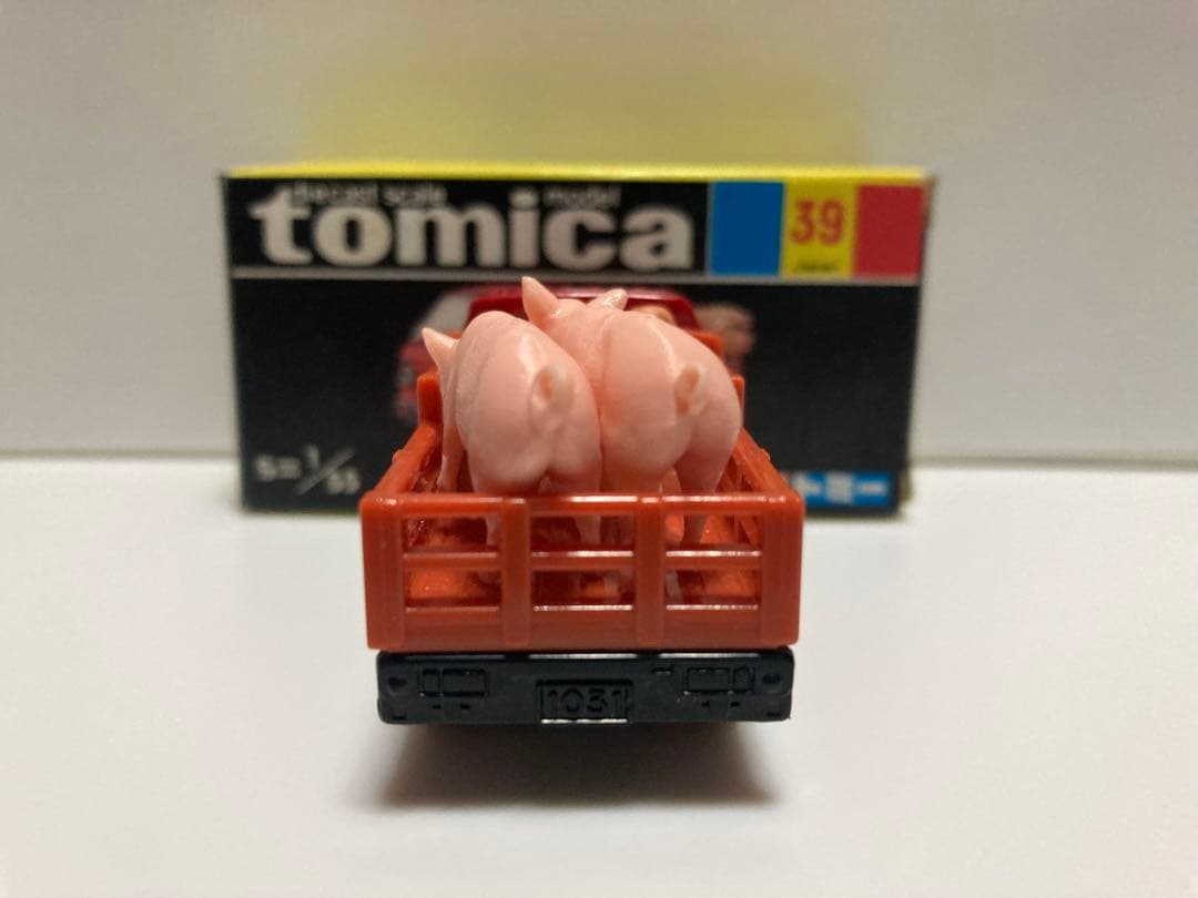 トミカ　No.39 黒箱　日本製　スズキ　キャリィ　家畜運搬車