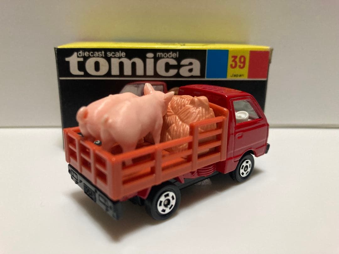 トミカ　No.39 黒箱　日本製　スズキ　キャリィ　家畜運搬車