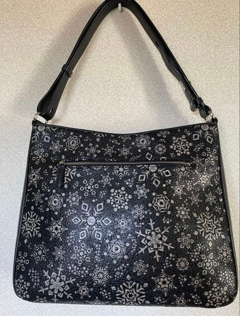 極美品　印傳屋 リカレア 雪の結晶　ショルダーバッグ