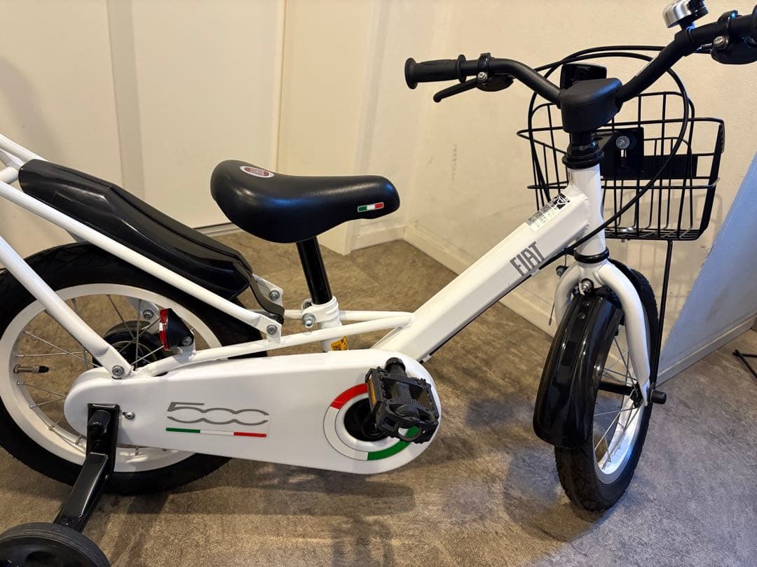 FIAT 子供用自転車 ホワイト 前カゴ付き