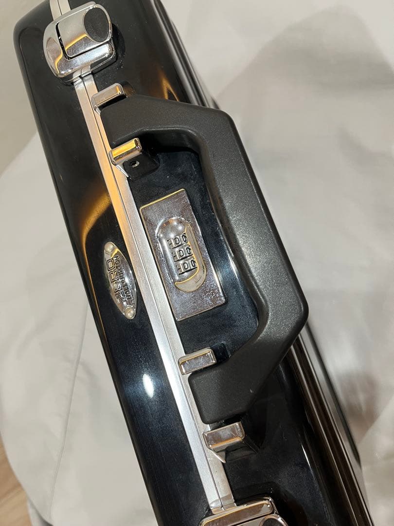 ZERO HALLIBURTONアタッシュケースアルミ PCケースビジネスバッグ