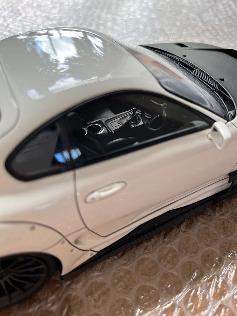 1/18 スープラ ホワイト ブラック　イグニッションモデル