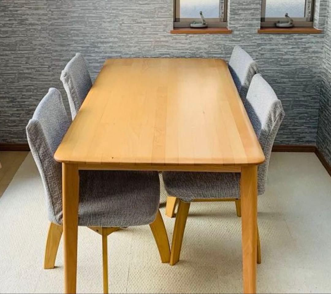 【直接取引きなら1,000円】木製ダイニングテーブル【2月5日に処分します】