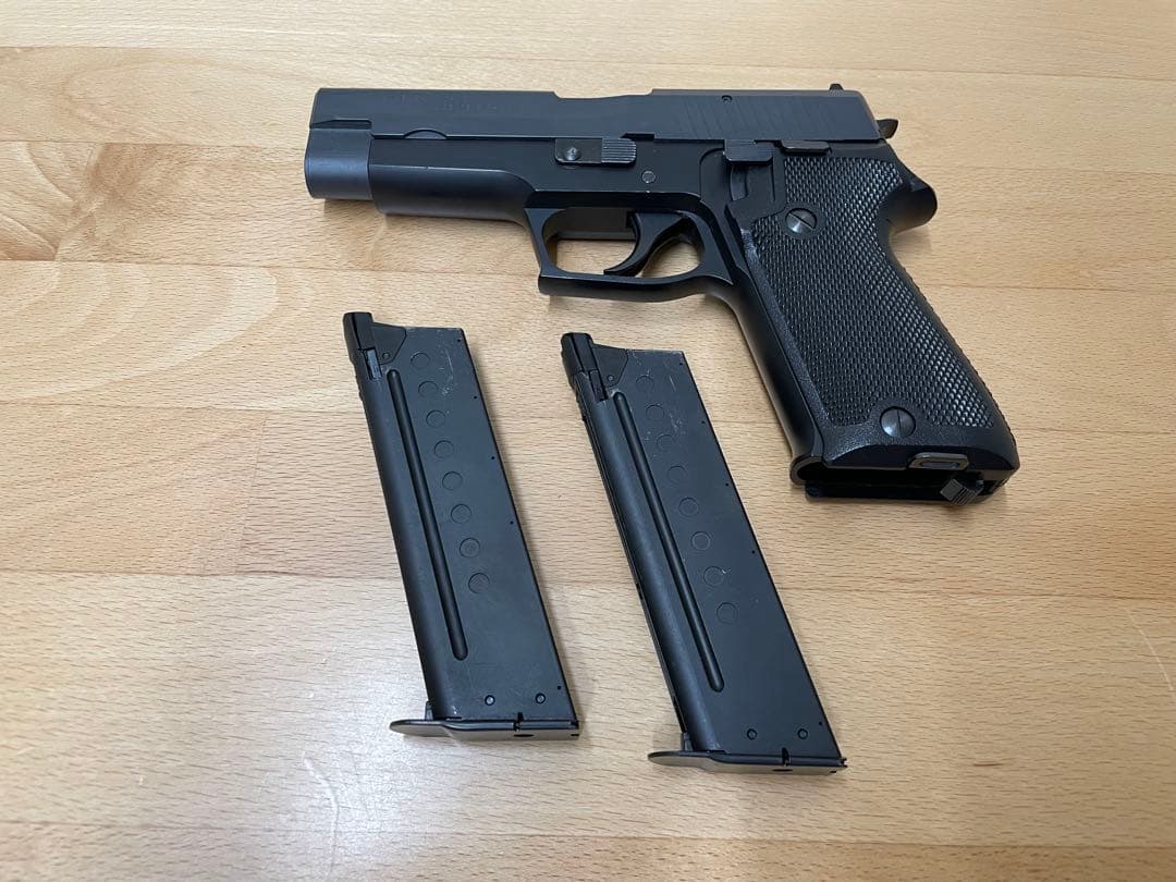 タナカ　sigp220 IC 陸上自衛隊ABS、対応マガジン2本付き