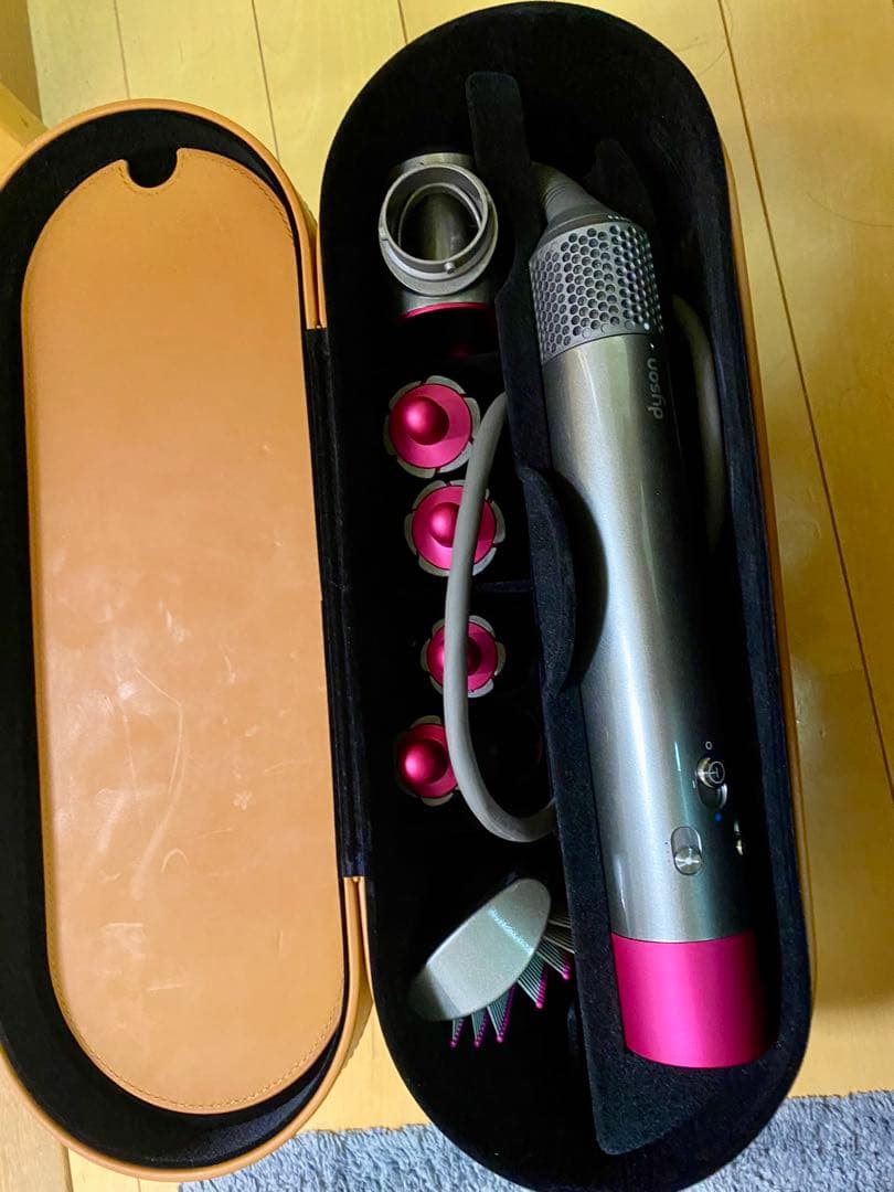 ダイソンドライヤー