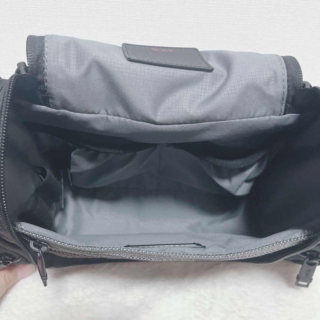 Tumi alpha3 ハンギング　トラベル　キット