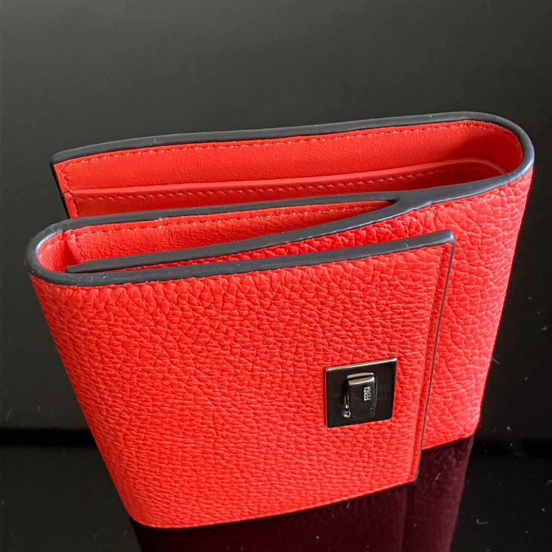 フェンディ　ピーカブー　FENDI JP PEEKABOO WALLET レッド