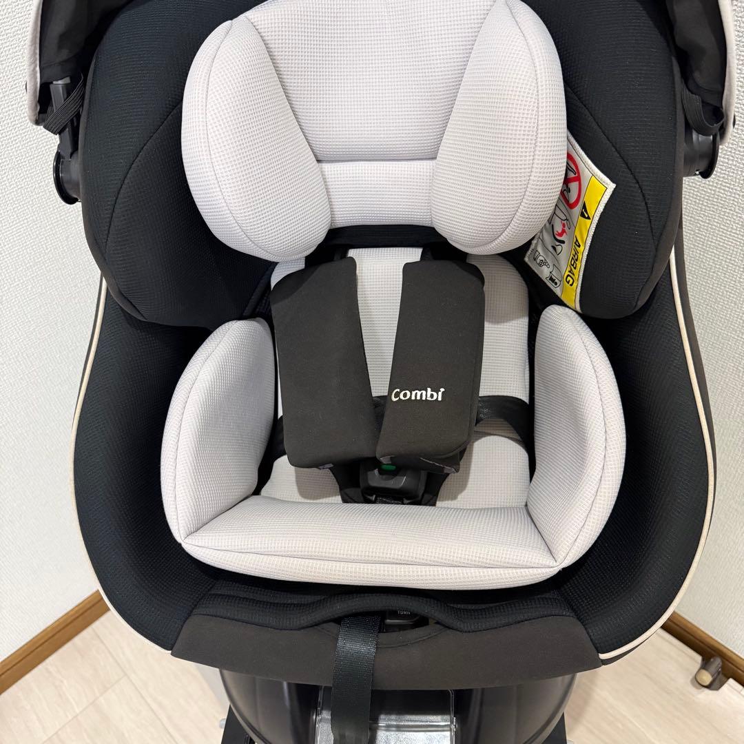 極美品【限定色】Combi クルムーヴスマートisofixエッグクッションNeo