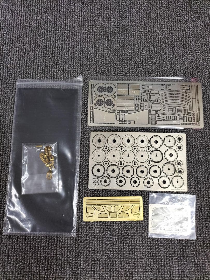 限定品 タミヤ 1/24 アストンマーティン DBS w/アベールエッチング