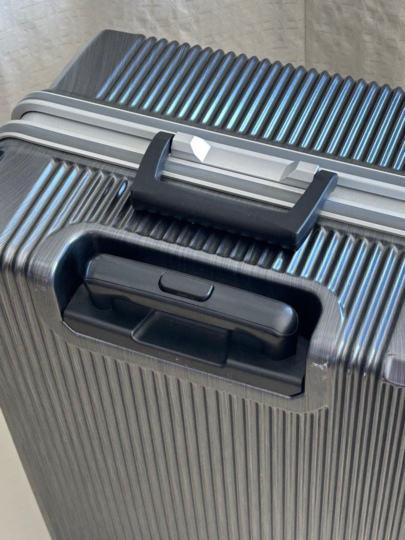 【美品】A.L.Iスーツケース 【TRIPLAYER】 56 L