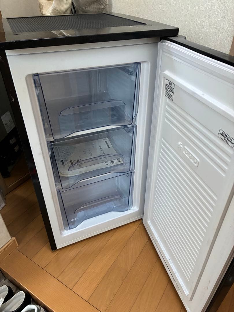 【送料無料】アリスオーマヤマ 冷凍庫 60L IUSD-6B-B 中古