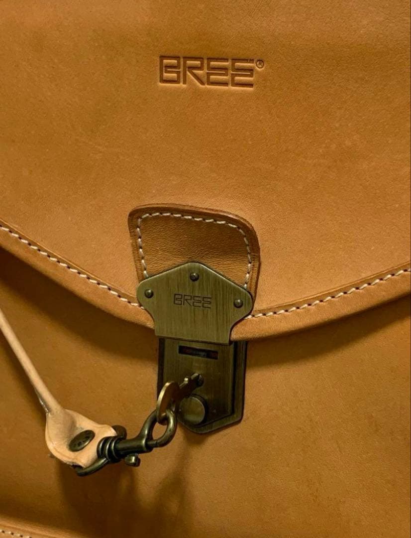 週末値引　BREE ビジネスバック　ヌメ革　USED