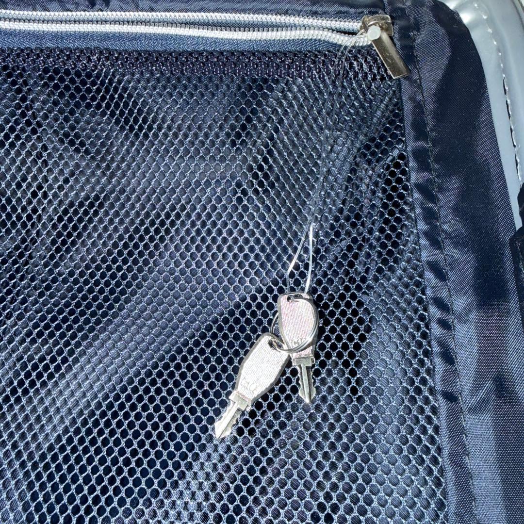 TRIDENT中型アルミニウム合金キャリーケース