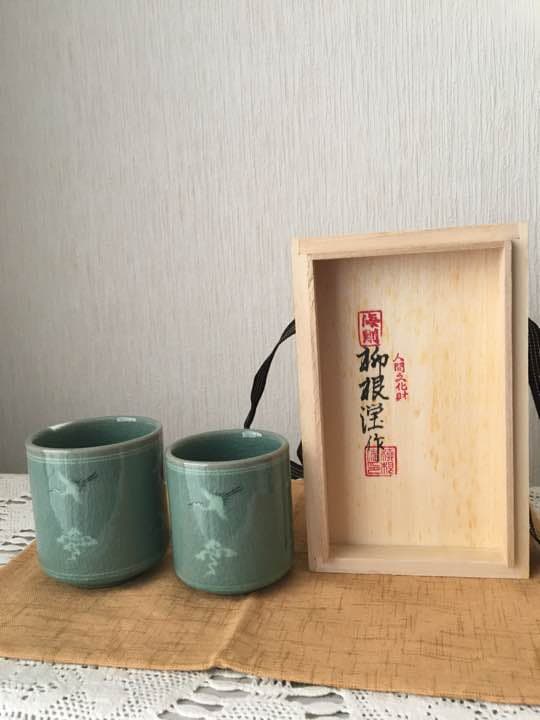 柳 海剛 高麗青磁 象嵌雲鶴文夫婦湯のみ