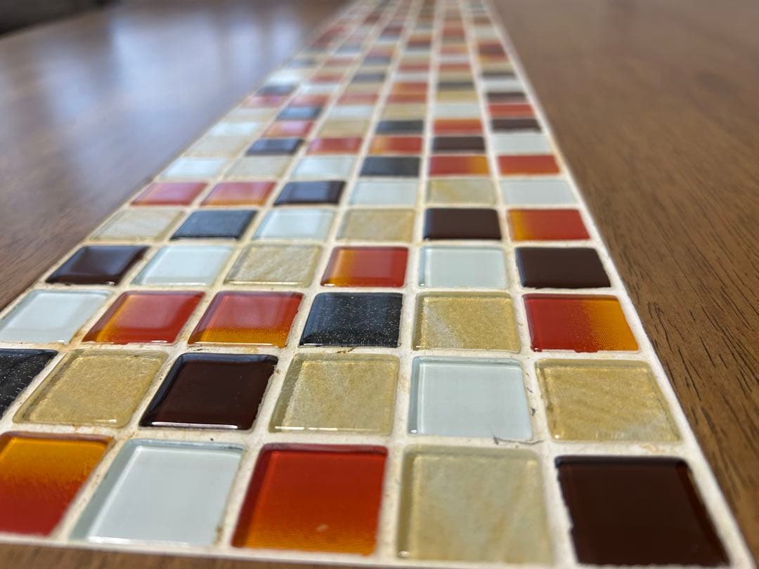 タイル付き　ダイニングテーブル　おしゃれ　4人掛け