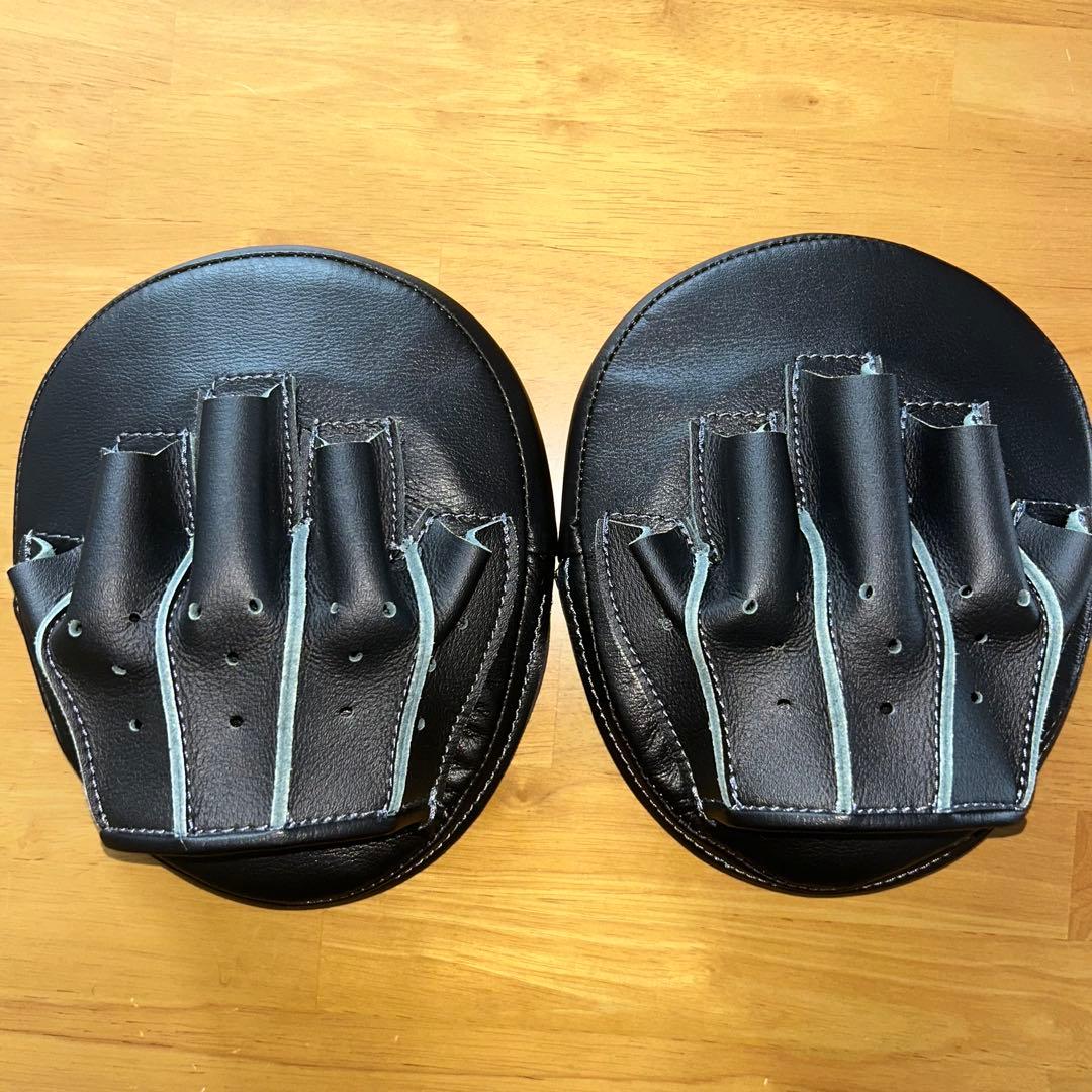 【美品】Winning パンチングミット 小判型 ウィニング2個セット CM-5