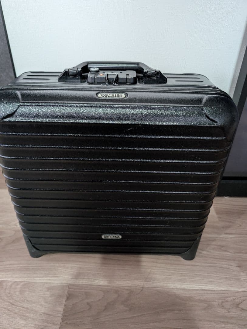 RIMOWA SALSA　ビジネストローリー