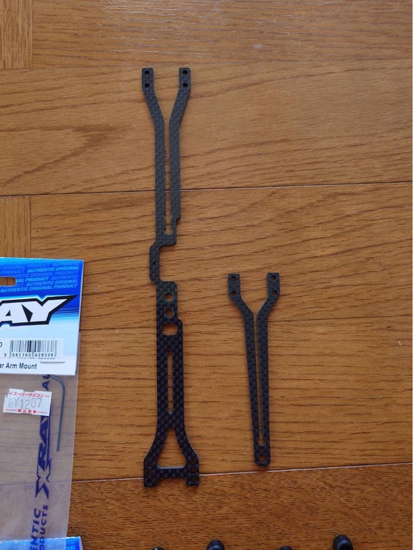 XRAY X4 2024 カーボン ボディ 新品タイヤ スペアパーツ