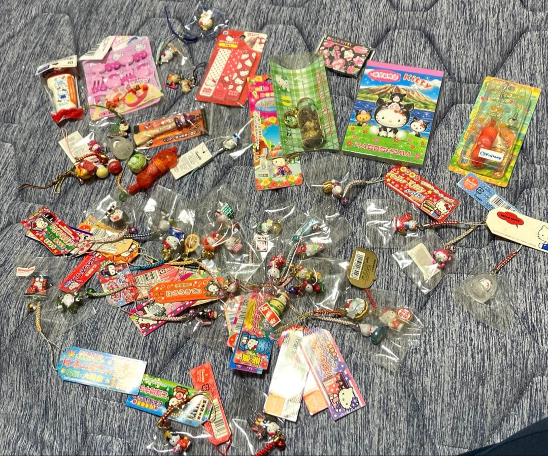 ハローキティご当地キティセット根付やストラップなど