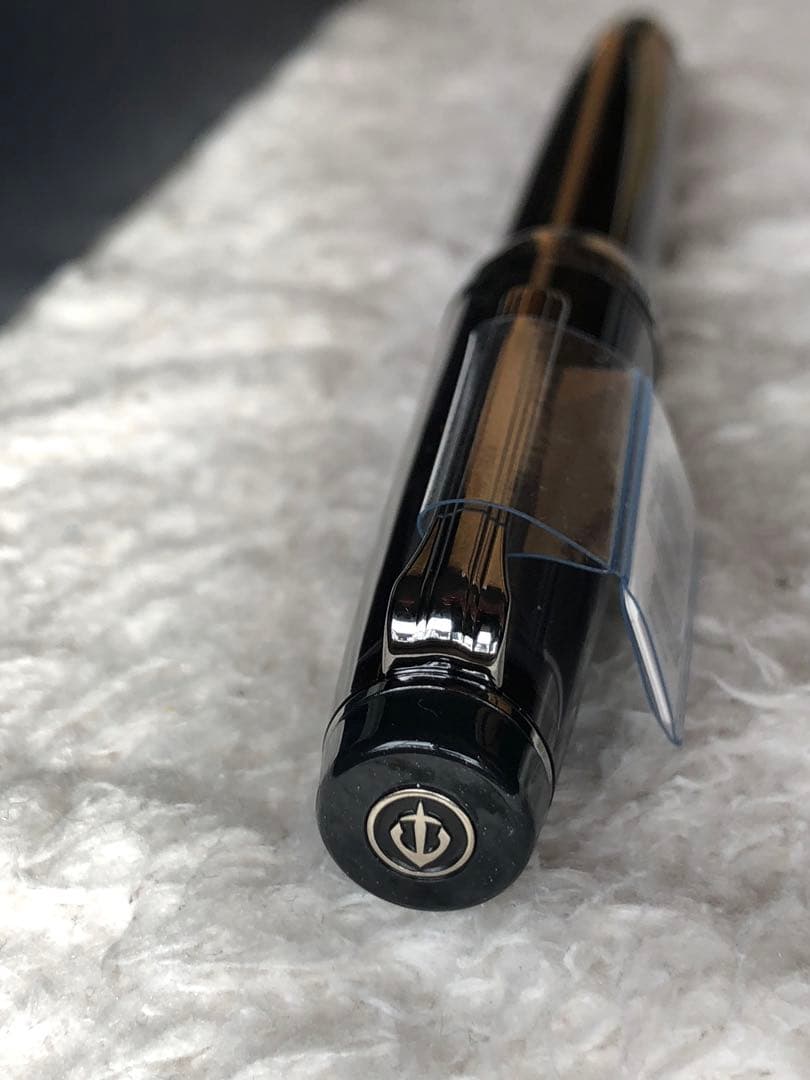 セーラー万年筆 プロフェッショナルギアブラックスケルトン21金　M中字　限定品