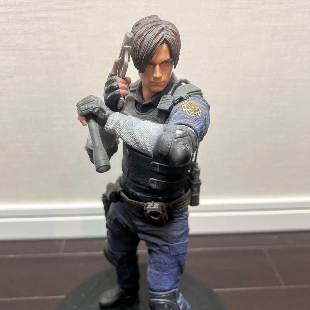 バイオハザード　レオン・S・ケネディ フィギュア